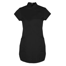 Írisz fekete köpeny