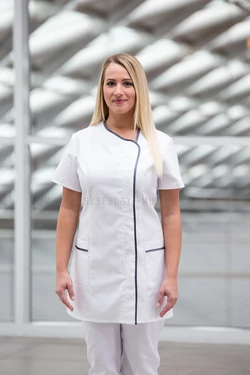 Sofia fehér köpeny